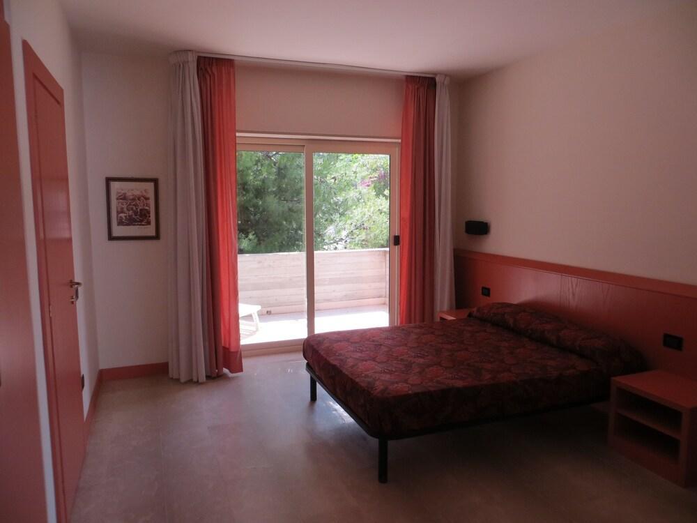 Villaggio Hotel Ripa Rodi Garganico Buitenkant foto